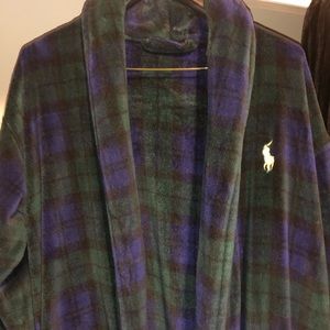 One size Polo Robe.